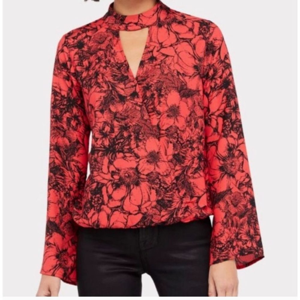 Everve Allison Joy Charlie Cut Out Top Red Black Floral XS‎